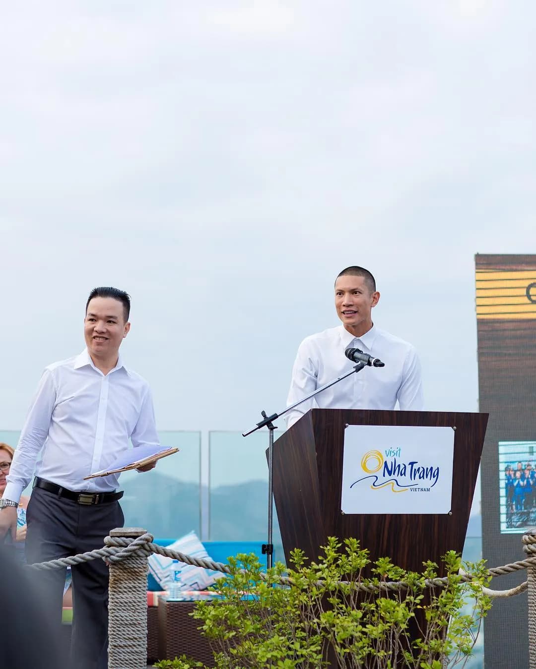 TripAdvisor Awards: On the podium for the TripAdvisor awards at Skylight · Skylight Nha Trang · 2016